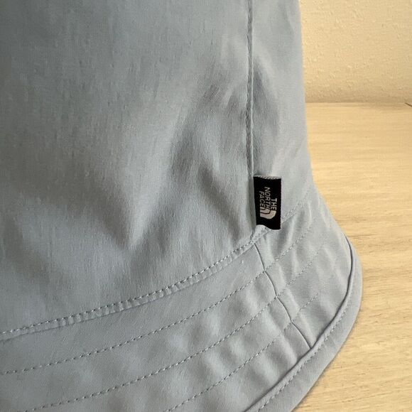 THE NORTH FACE REVERSIBLE BUCKET HAT, SIZE S/M White Dune Pain - Picture 7 of 12